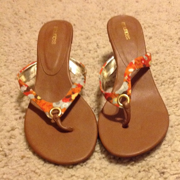 Heels - Picture 2 of 3